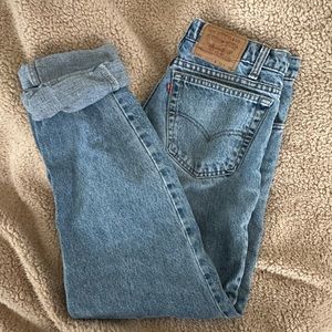 Vintage Levi jeans! Waist 32 length 34 perfect denim high waisted